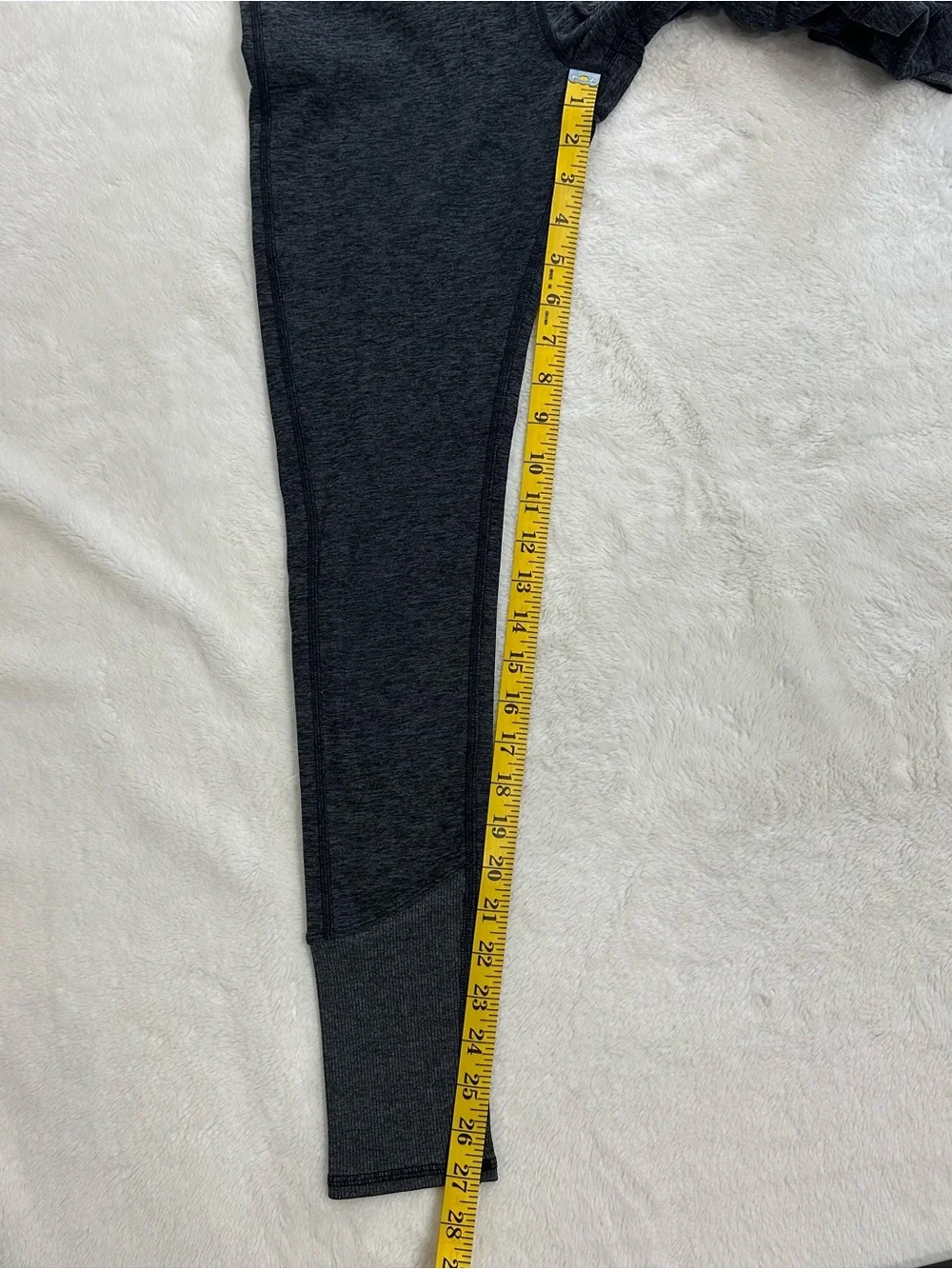 Alo Yoga High-Waist Alosoft Lounge Leggings Gray Medium